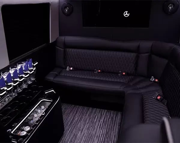 jet-sprinter-lounge-bar-1.jpg