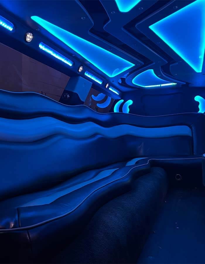 chrysler-limousine-blue-led