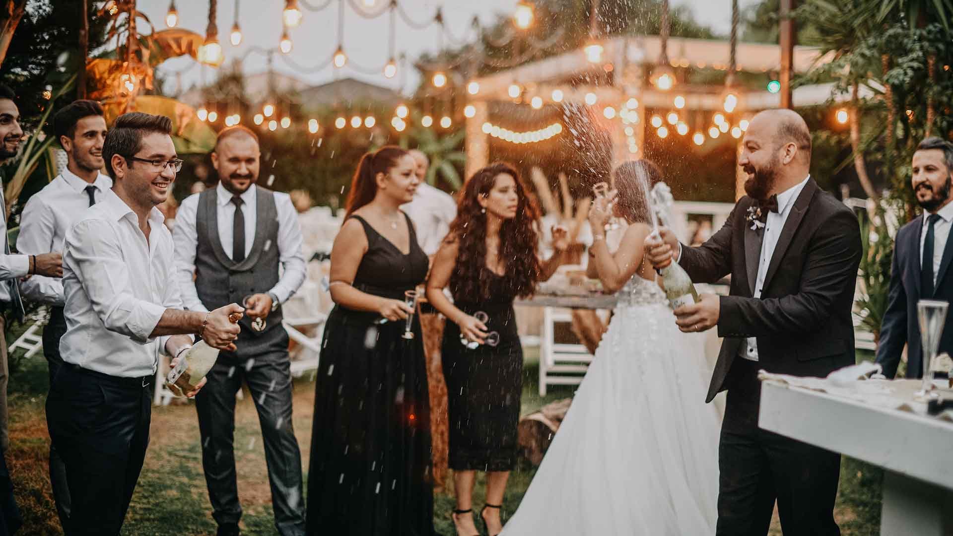 wedding-transportation-party