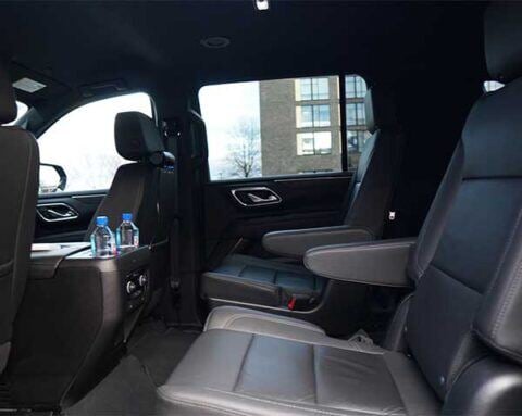 chev-suburban-interior-2-480x383