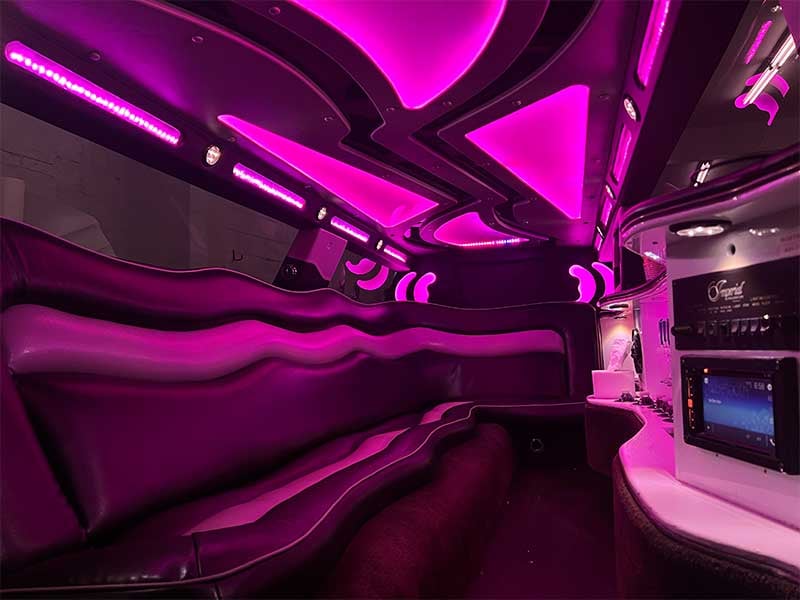 chrysler-300-limousine-purple-LEDs