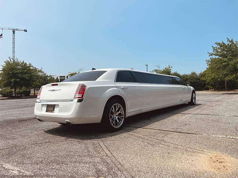 chrysler-limousine-rear